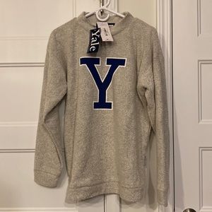 Woolly Threads Yale University sweater NWT